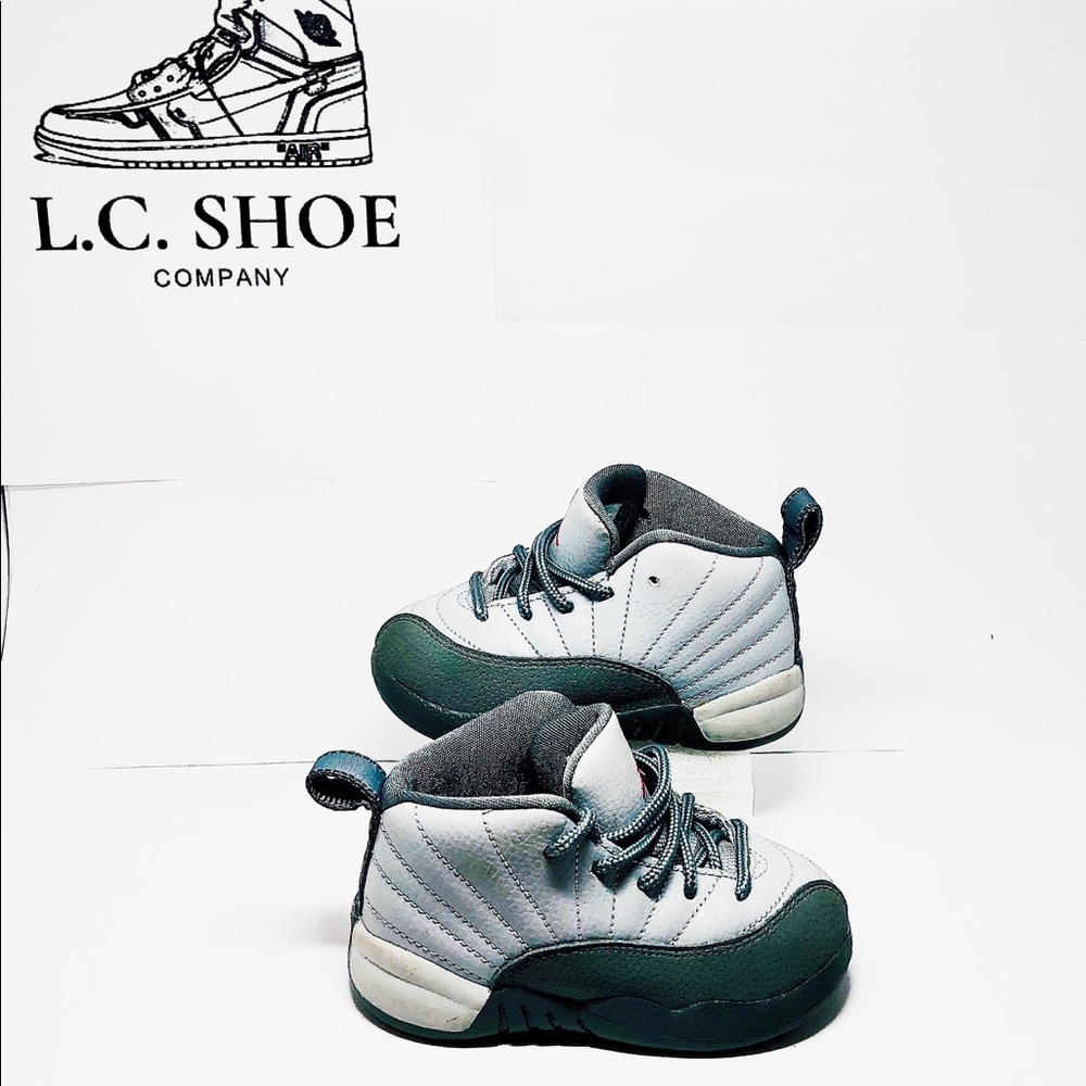 Jordan 12 size 7C